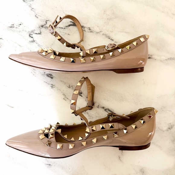 Valentino Garavani Rockstud Caged Nude Patent Leather Pointed Toe Ballet Flats - Picture 10 of 11